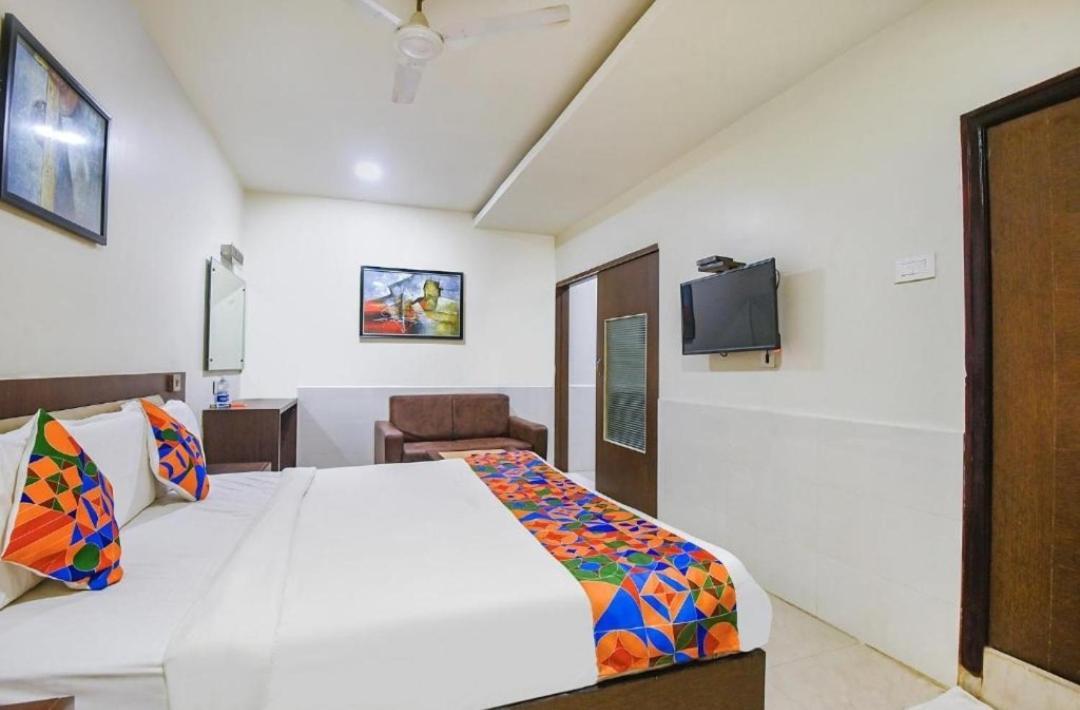 Hotel Leela Grand Inn Vijayawada Ngoại thất bức ảnh
